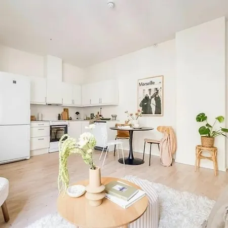 Apartment Modern 3br In Center *