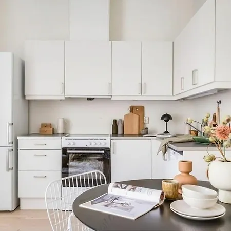 Apartment Modern 3br In Center *