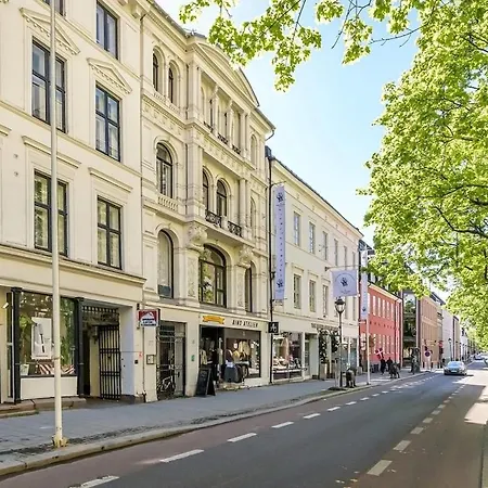 Apartment Modern 3br In Center *