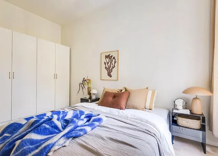 Modern 3br In Center 아파트 *