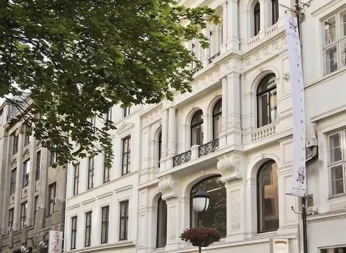 Modern 3br In Center 아파트 *